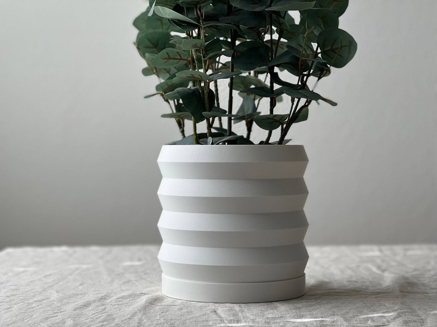 Lightweight Planter Pot | White | 4", 6" and 8" Sizes